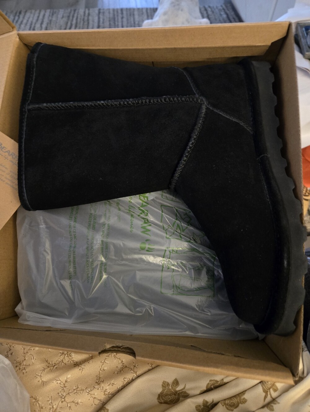 WomensBearPaw Black Suede Winter Boot, Elle Short Size 10, New